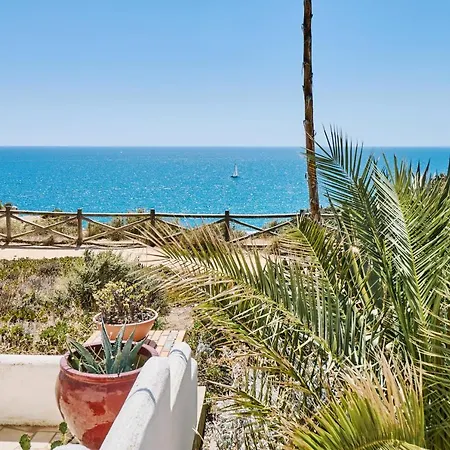 Centeanes Апартаменты