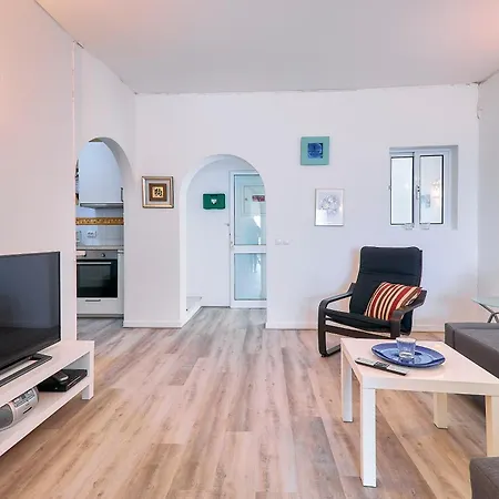 Apartman Centeanes *