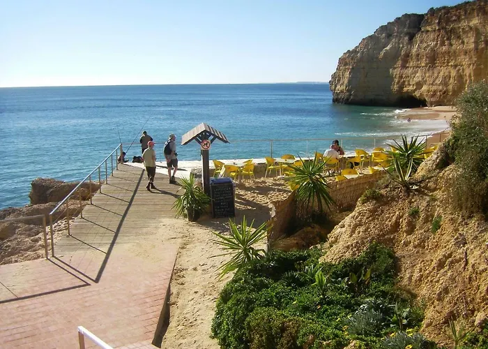 아파트 Centeanes 카르보에이루